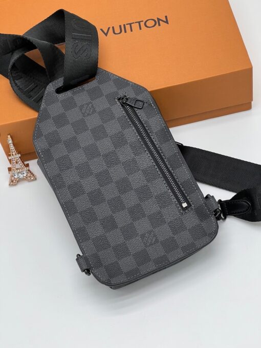 Мужская сумка-кобура Louis Vuitton A104164 из канвы серая 16:14 см - фото 4