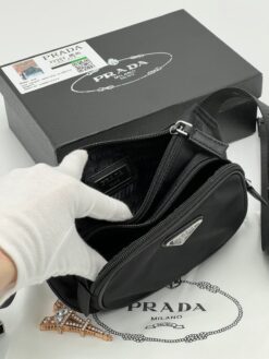 Поясная сумка Prada из нейлона A104176 черная 23/20 см