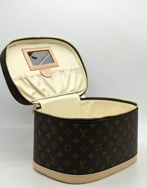 Cумка-косметичка Louis Vuitton из канвы 31:21:20 см - фото 4