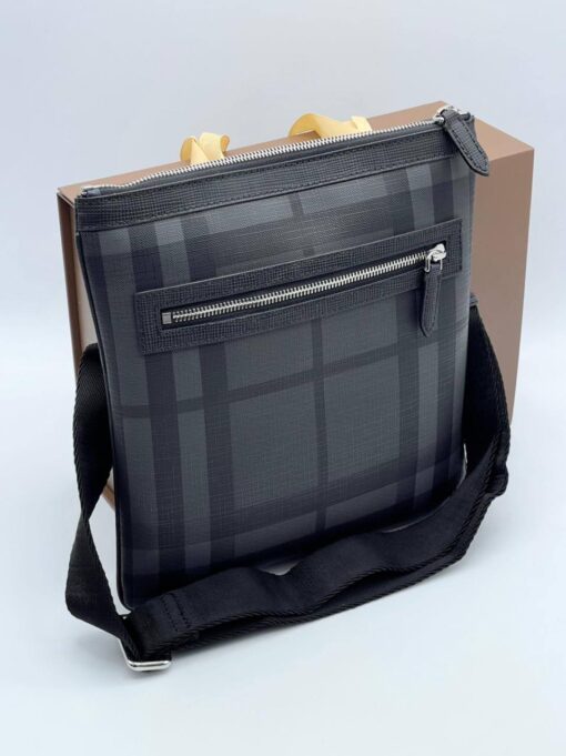 Мужская сумка Burberry A103950 через плечо из канвы премиум 27/26 см серая - фото 1