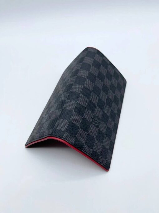 Бумажник Louis Vuitton Brazza A104055 серый / внутри красный 19:10 см - фото 2