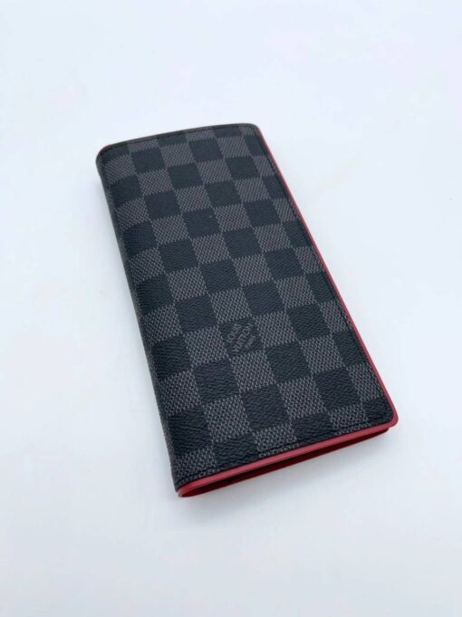 Бумажник Louis Vuitton Brazza A104055 серый / внутри красный 19:10 см - фото 6