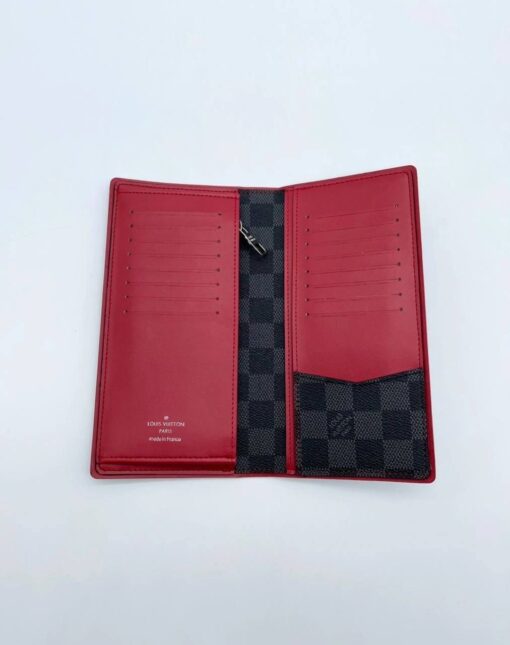 Бумажник Louis Vuitton Brazza A104055 серый / внутри красный 19:10 см - фото 5