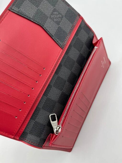 Бумажник Louis Vuitton Brazza A104055 серый / внутри красный 19:10 см - фото 4