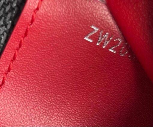 Бумажник Louis Vuitton Brazza A104055 серый / внутри красный 19:10 см - фото 3