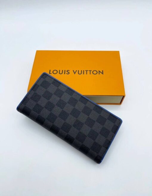 Бумажник Louis Vuitton Brazza A104072 серый / внутри синий 19:10 см - фото 1