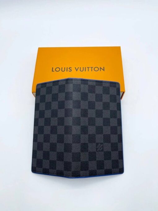 Бумажник Louis Vuitton Brazza A104072 серый / внутри синий 19:10 см - фото 2