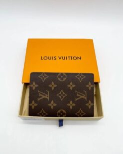 Обложка для паспорта Louis Vuitton A104106 коричневая 14/10 см - фото 10