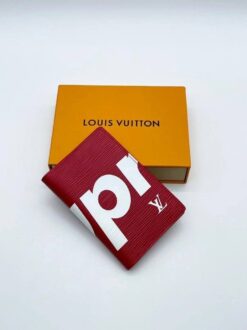 Обложка для паспорта Louis Vuitton A104123 красная 14/10 см