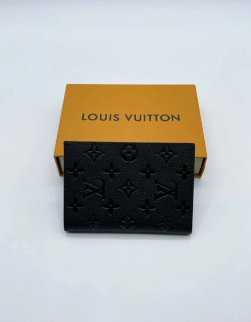 Обложка для паспорта Louis Vuitton A104135 чёрная 14/10 см - фото 2