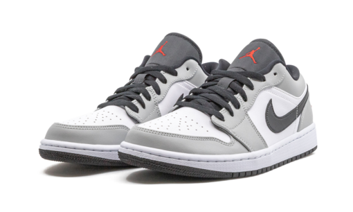 Кроссовки Nike Air Jordan 1 Retro Low Smoke Grey - фото 2