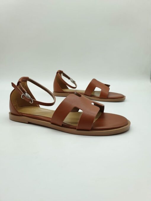 Босоножки женские Hermes Chypre Sandals A110041 кожаные коричневые - фото 1