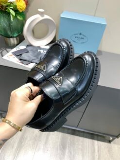 Туфли-лоферы женские Prada Premium A110380 чёрные