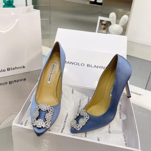 Атласные женские туфли Manolo Blahnik Hangisi 7 см каблук голубые - фото 1