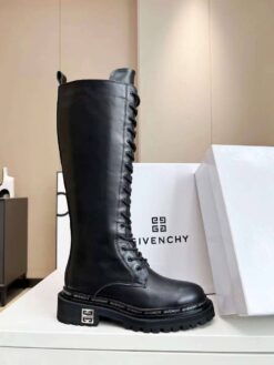 Сапоги осенние женские Givenchy A111951 на шнуровке черные