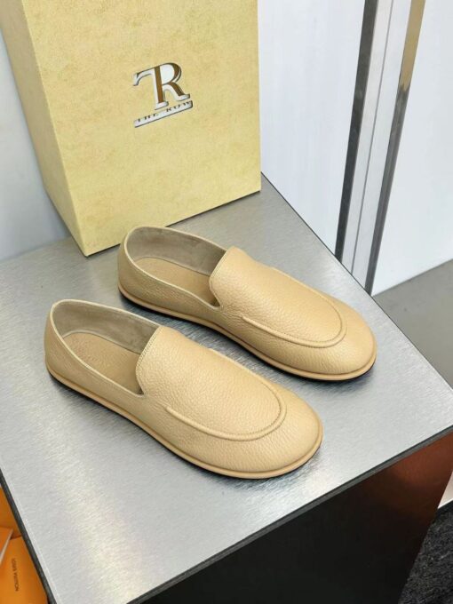 Мокасины The Row Canal Loafer in Leather F1258L74 Premium Beige - фото 1
