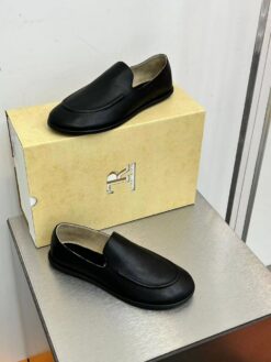 Мокасины The Row Canal Loafer in Leather F1258L74 Premium Black