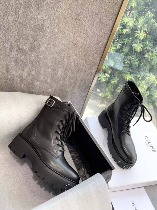 Ботинки Celine Lace-Up Boot With Triomphe And Studded Outsole Bulky In Shiny Bullskin 346293579C Black - фото 4