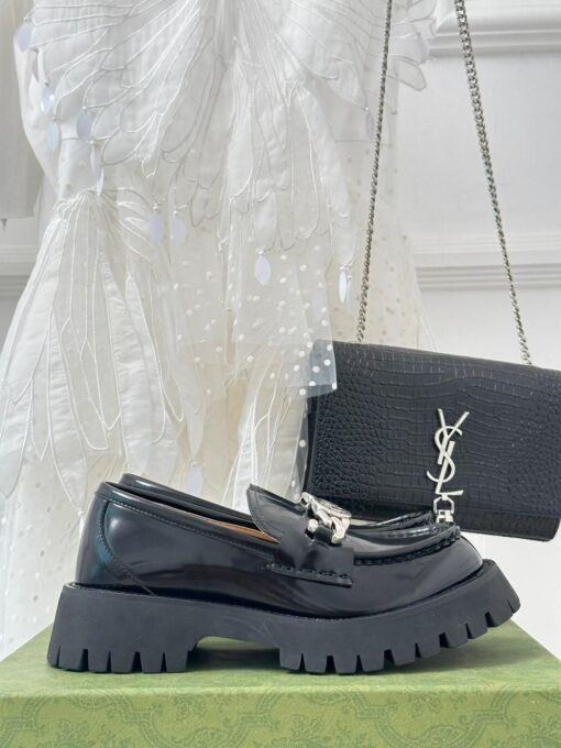 Туфли женские Gucci 756401 DS8J0 с цепочкой и переплетёнными G премиум черные - фото 3