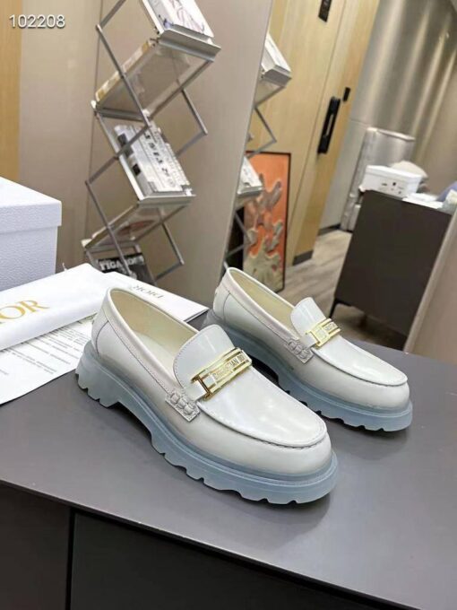 Туфли-лоферы Dior кожаные A113372 белые - фото 1