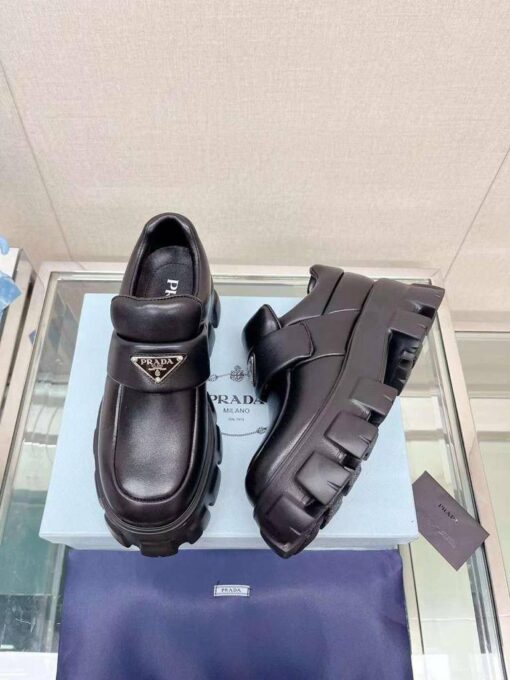 Туфли-ботинки Prada Monolith A113648 чёрные - фото 5