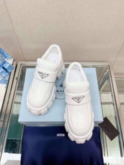 Туфли-ботинки Prada Monolith A113660 белые