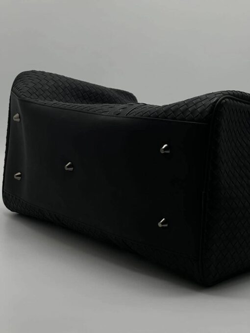 Дорожная кожаная сумка Bottega Veneta A114018 48/25 см черная - фото 3