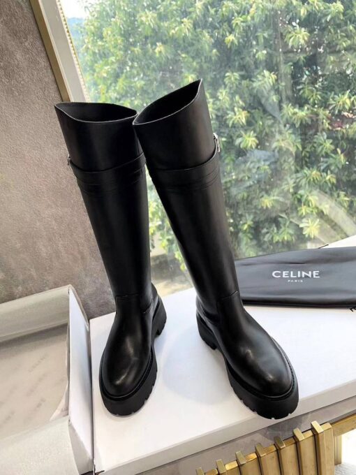 Сапоги Celine Bulky High Buckle Boot In Calfskin 352023554C Premium Black - фото 8