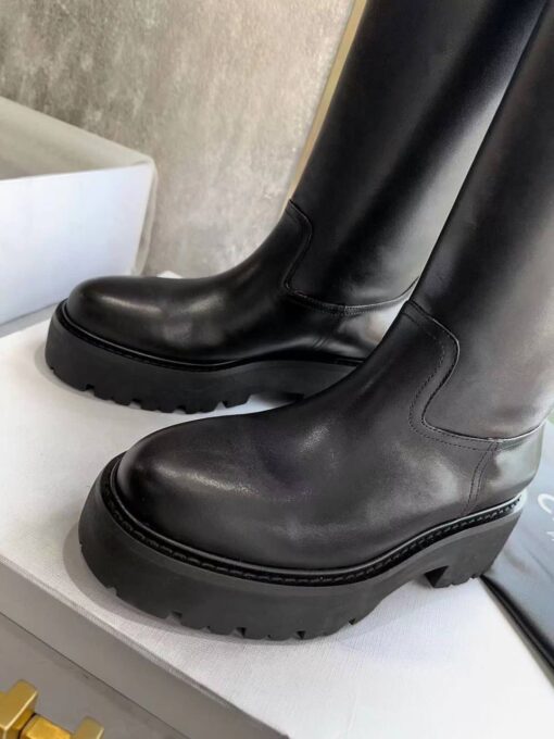 Сапоги Celine Bulky High Buckle Boot In Calfskin 352023554C Premium Black - фото 7
