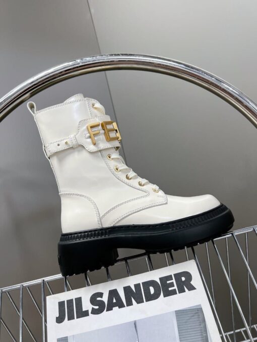 Ботинки Fendi Fendigraphy Leather Biker Boots 8T8355AKY6F1H1K Premium White - фото 4