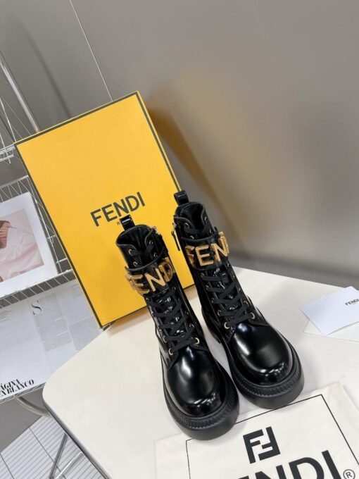 Ботинки Fendi Fendigraphy Leather Biker Boots 8T8355AKY6F1H1K Premium Black - фото 2