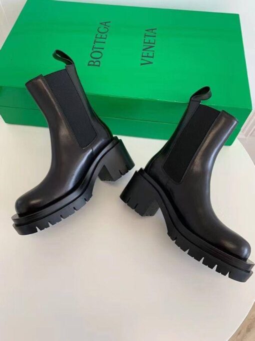 Ботинки женские Bottega Veneta A114523 черные - фото 2