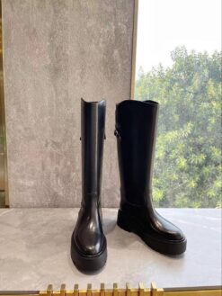 Сапоги Celine Bulky High Buckle Boot In Calfskin 352023554D Premium Black
