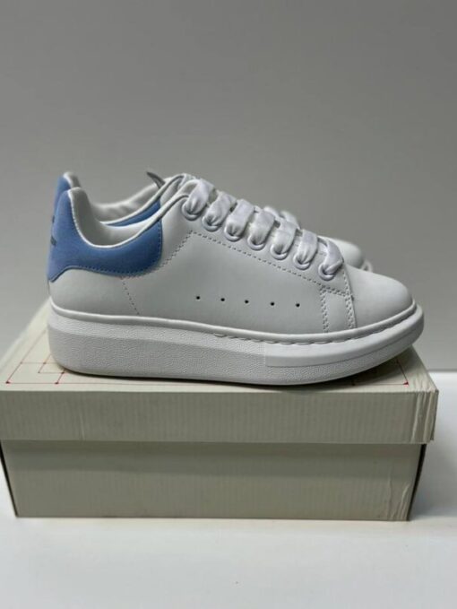 Кроссовки Alexander McQueen Oversized Larry A114856 White Blue - фото 1
