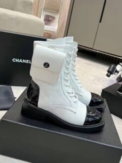 Ботинки женские Chanel A115550 с карманом белые