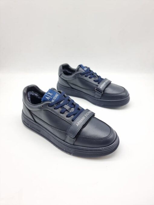 Мужские кроссовки Armani Exchange A117211 зимние с мехом тёмно-синие - фото 1