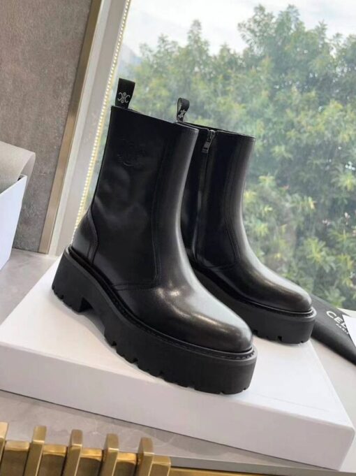 Ботинки Celine Bulky Boots With Zip And Triomphe In Calfskin 352033554C Black - фото 1