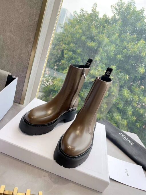 Ботинки Celine Bulky Boots With Zip And Triomphe In Calfskin 352033554C Brown - фото 4