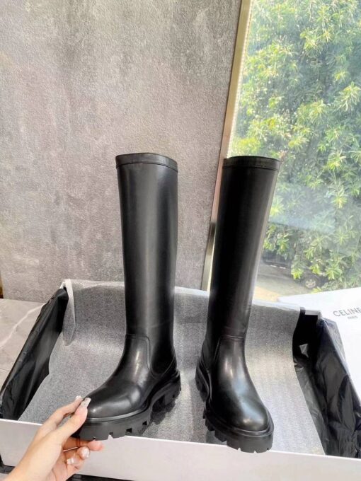 Сапоги Celine Bulky High Buckle Boot In Calfskin 352023554F Premium Black - фото 5