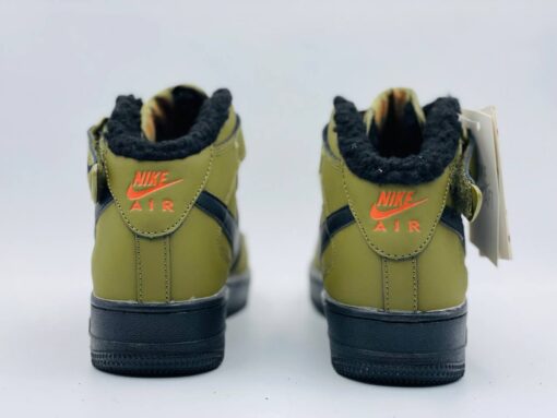Кроссовки Nike Air Force 1 Mid A117020 Khaki зимние с мехом - фото 7