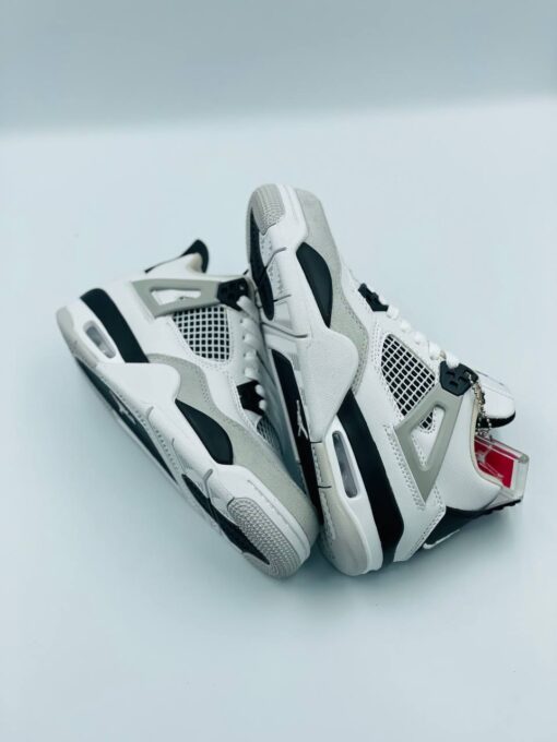 Кроссовки Nike Air Jordan 4 Retro White Black зимние c мехом - фото 5