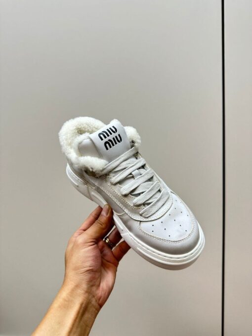 Кроссовки Miu Miu Bleached Leather Sneakers 5E892D Winter Premium White - фото 3
