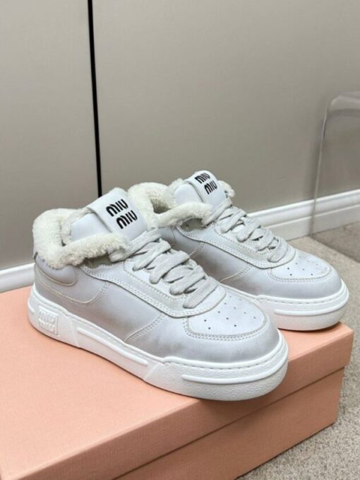 Кроссовки Miu Miu Bleached Leather Sneakers 5E892D Winter Premium White - фото 1