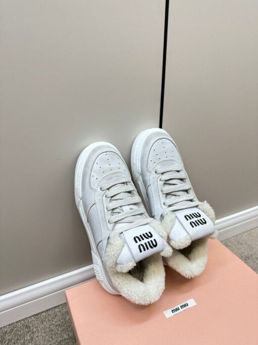 Кроссовки Miu Miu Bleached Leather Sneakers 5E892D Winter Premium White - фото 5