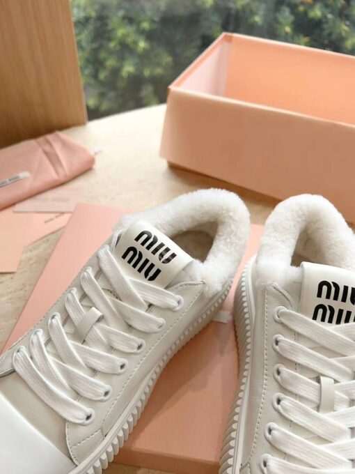Кроссовки Miu Miu Leather Sneakers 5E838D Winter Premium White - фото 4