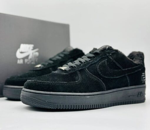 Кроссовки Nike Air Force 1 Low A118585 All Black зимние с мехом - фото 1