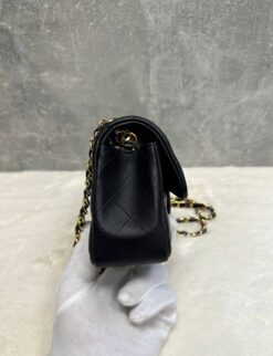 Сумка Chanel Small Classic Handbag 20/10/6 см чёрная