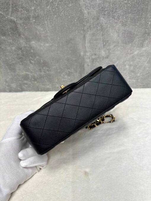 Сумка Chanel Small Classic Handbag 20/10/6 см чёрная - фото 9