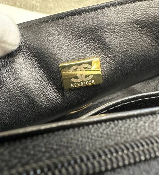 Сумка Chanel Small Classic Handbag 20/10/6 см чёрная - фото 5