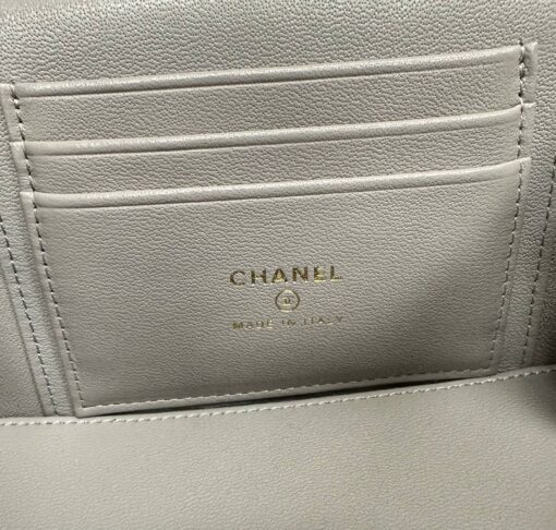 Косметичка Chanel Vanity Case из кожи Caviar 16/10/7 премиум-люкс серая - фото 4